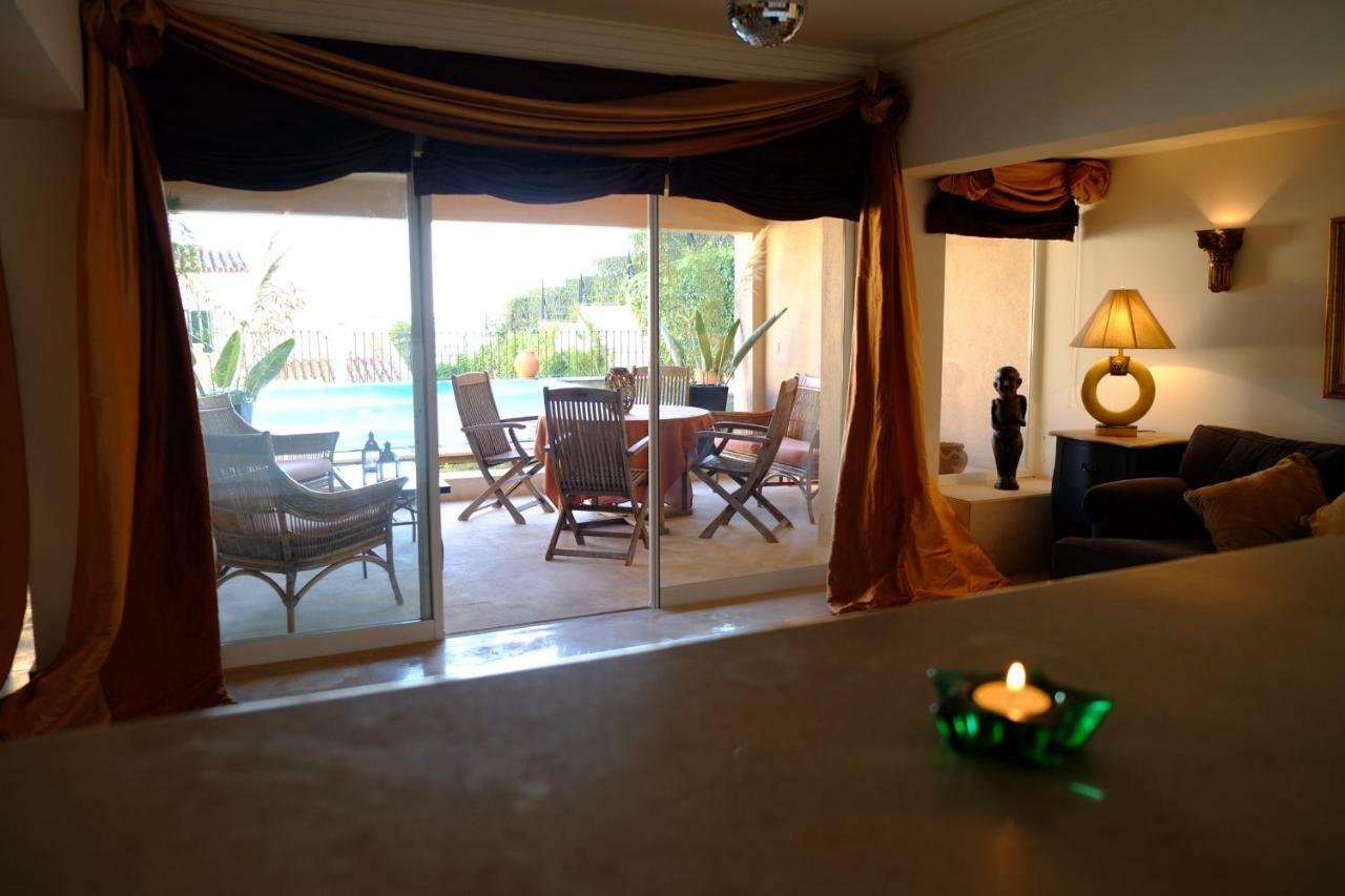 Apartamento Com Piscina Cruz Quebrada المظهر الخارجي الصورة