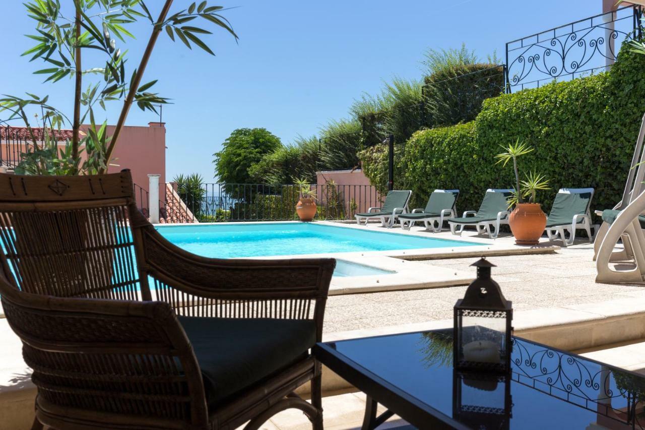 Apartamento Com Piscina Cruz Quebrada المظهر الخارجي الصورة