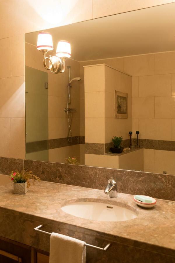 Apartamento Com Piscina Cruz Quebrada المظهر الخارجي الصورة
